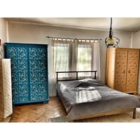 Lakkozott bútor festése