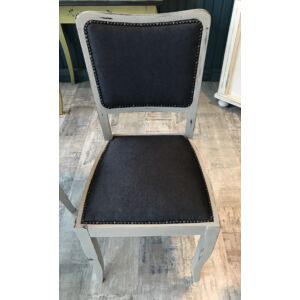 Szürke antikolt szék